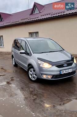 Минивэн Ford Galaxy 2010 в 