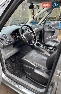 Минивэн Ford Galaxy 2006 в 