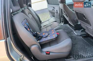 Минивэн Ford Galaxy 2003 в 