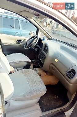 Минивэн Ford Galaxy 2000 в 
