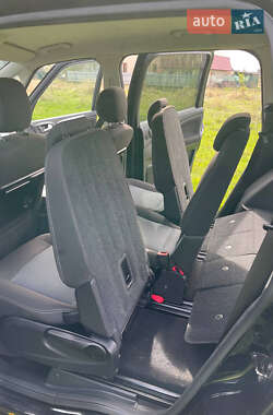 Минивэн Ford Galaxy 2011 в 