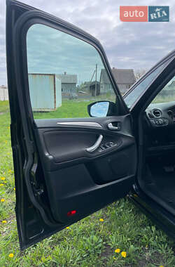 Минивэн Ford Galaxy 2011 в 
