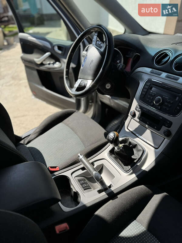Минивэн Ford Galaxy 2010 в Каменец-Подольском