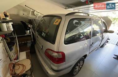 Минивэн Ford Galaxy 2000 в 