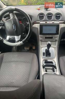 Минивэн Ford Galaxy 2007 в 