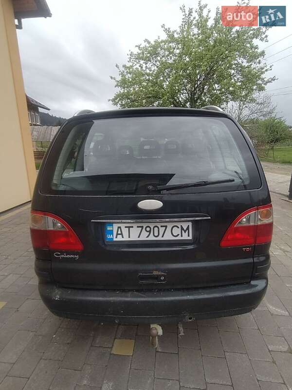 Минивэн Ford Galaxy 2004 в 