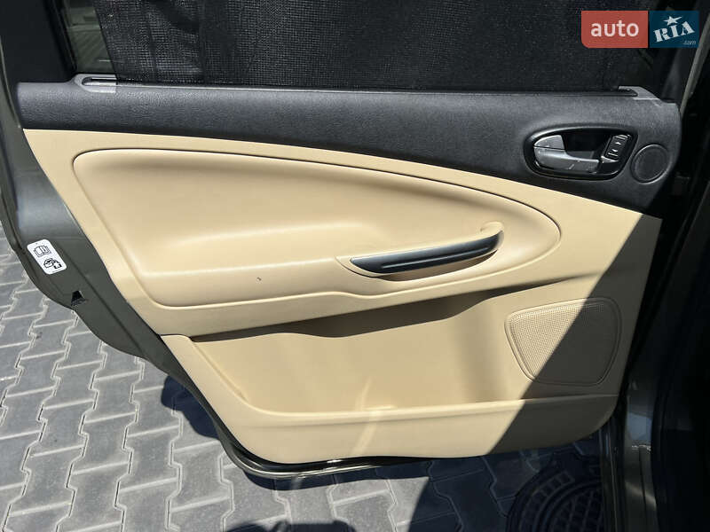 Минивэн Ford Galaxy 2010 в Днепре