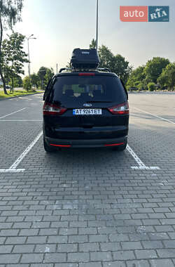 Минивэн Ford Galaxy 2010 в 
