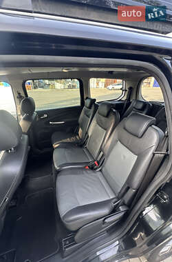 Минивэн Ford Galaxy 2010 в 