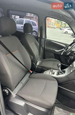 Минивэн Ford Galaxy 2008 в 