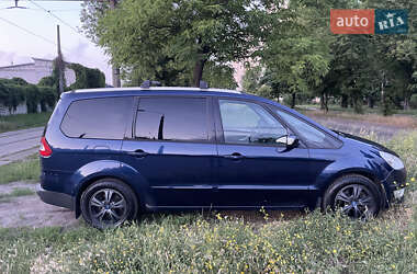 Минивэн Ford Galaxy 2012 в 