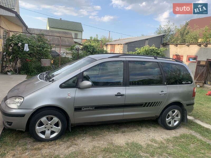 Минивэн Ford Galaxy 2003 в Черновцах