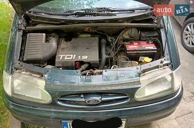 Минивэн Ford Galaxy 1996 в 