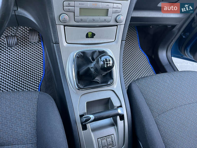 Минивэн Ford Galaxy 2006 в Любомле