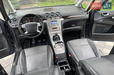 Минивэн Ford Galaxy 2010 в 
