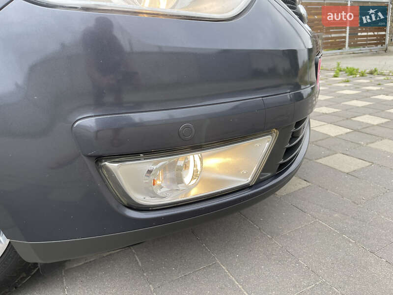 Минивэн Ford Galaxy 2010 в Стрые