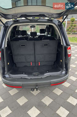 Минивэн Ford Galaxy 2010 в 