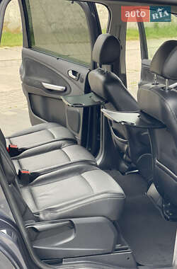 Минивэн Ford Galaxy 2010 в 