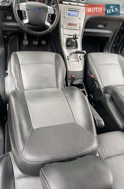 Минивэн Ford Galaxy 2010 в 