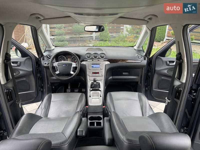 Минивэн Ford Galaxy 2010 в Стрые