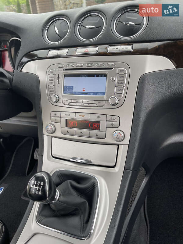 Минивэн Ford Galaxy 2010 в Стрые