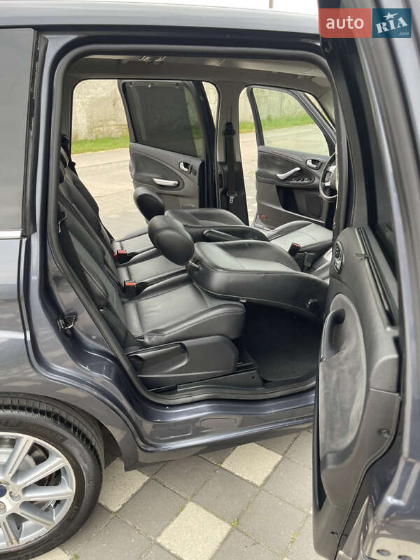 Минивэн Ford Galaxy 2010 в Стрые