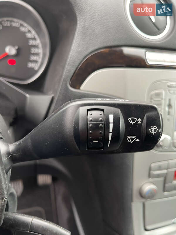 Минивэн Ford Galaxy 2010 в Стрые