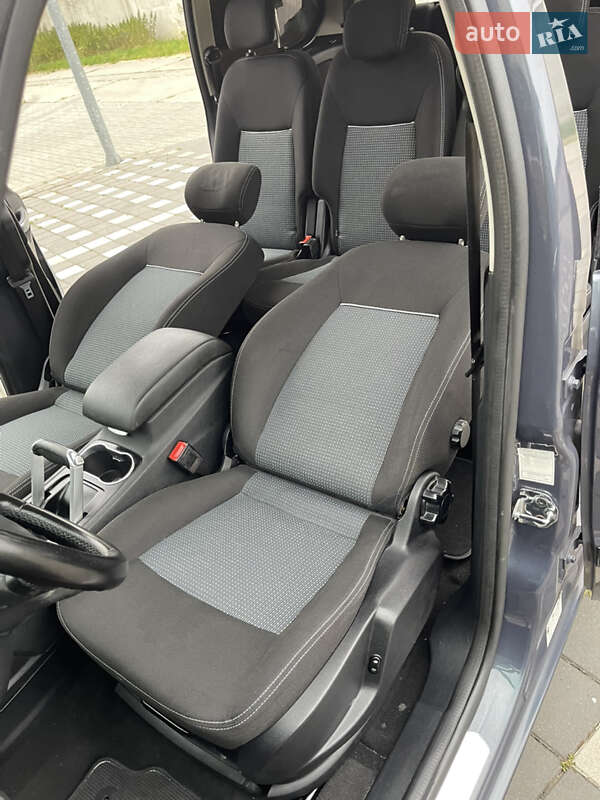 Минивэн Ford Galaxy 2014 в Стрые