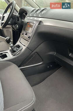 Мінівен Ford Galaxy 2014 в 