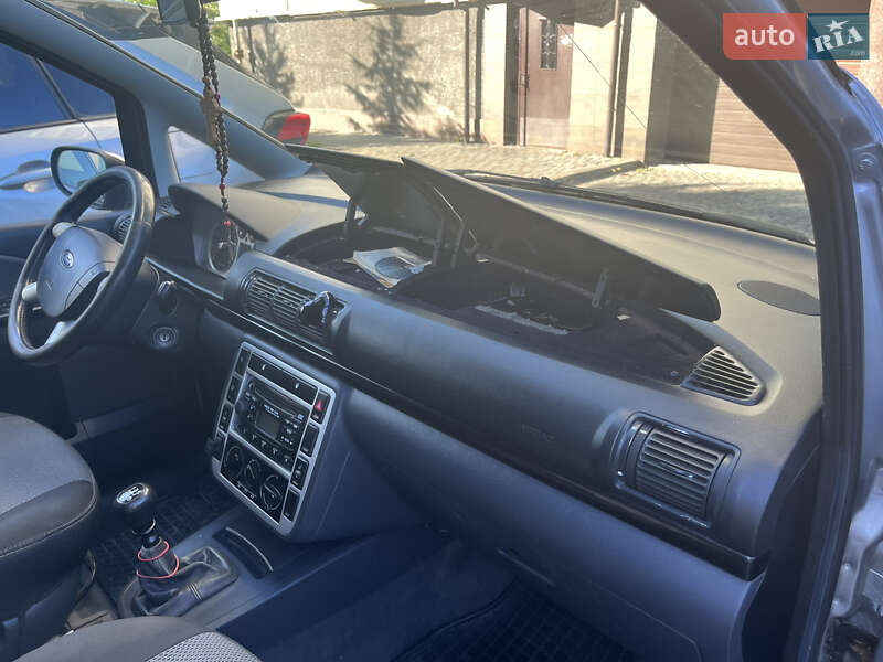 Мінівен Ford Galaxy 2003 в Івано-Франківську
