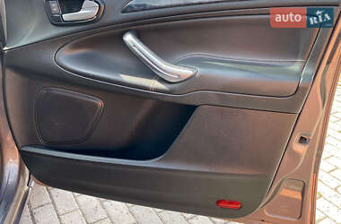 Мінівен Ford Galaxy 2013 в 
