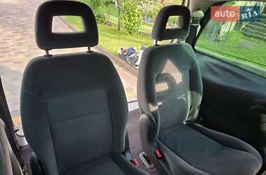 Минивэн Ford Galaxy 2002 в 