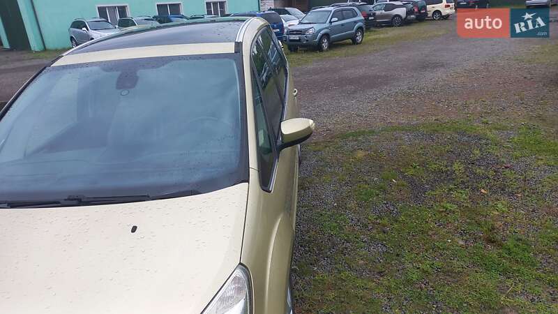 Мінівен Ford Galaxy 2006 в Сокалі