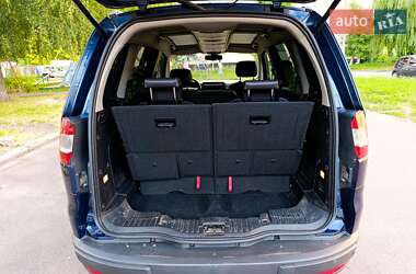 Минивэн Ford Galaxy 2010 в 