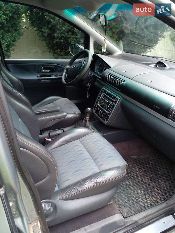 Минивэн Ford Galaxy 2002 в Луцке