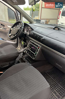 Мінівен Ford Galaxy 2000 в 