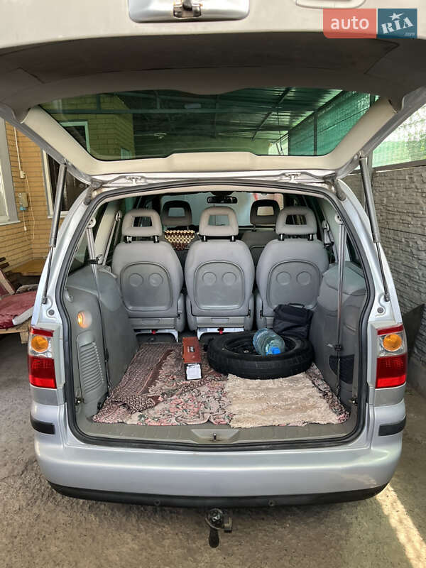 Минивэн Ford Galaxy 2004 в Днепре