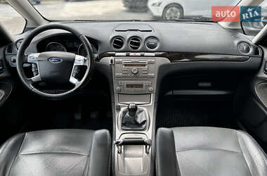 Минивэн Ford Galaxy 2006 в 