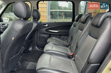 Минивэн Ford Galaxy 2006 в 