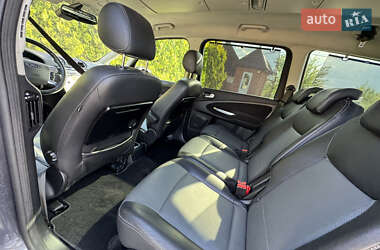 Минивэн Ford Galaxy 2010 в 