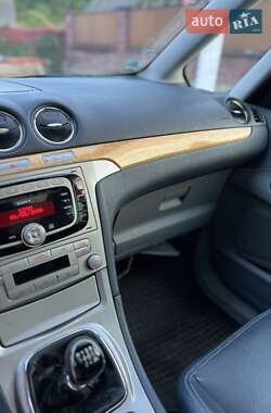 Минивэн Ford Galaxy 2007 в 