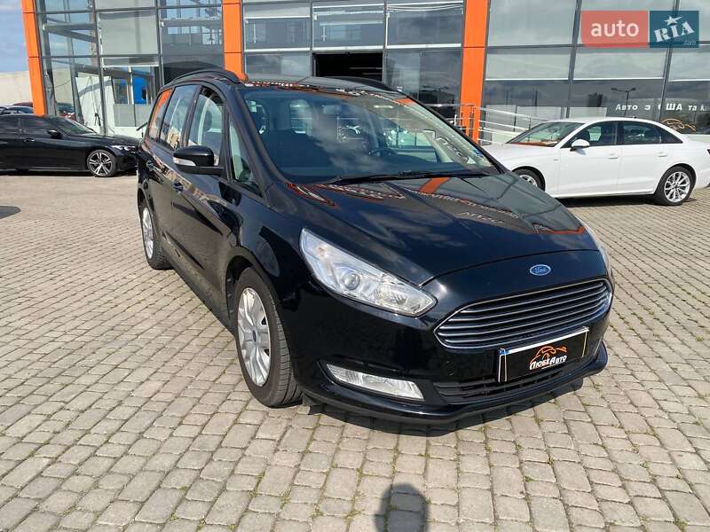 Минивэн Ford Galaxy 2017 в 