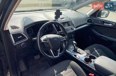 Минивэн Ford Galaxy 2017 в 