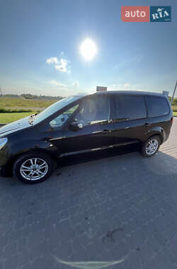 Минивэн Ford Galaxy 2010 в 