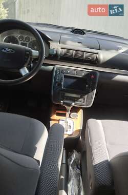 Минивэн Ford Galaxy 2002 в 