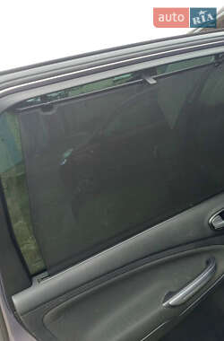 Минивэн Ford Galaxy 2011 в 