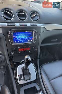 Минивэн Ford Galaxy 2014 в 