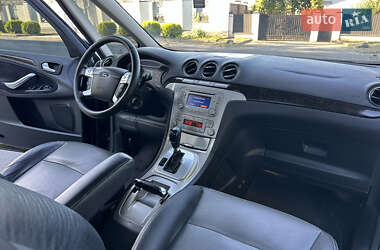 Минивэн Ford Galaxy 2010 в 