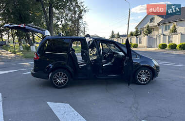 Минивэн Ford Galaxy 2010 в 