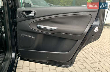 Минивэн Ford Galaxy 2010 в 